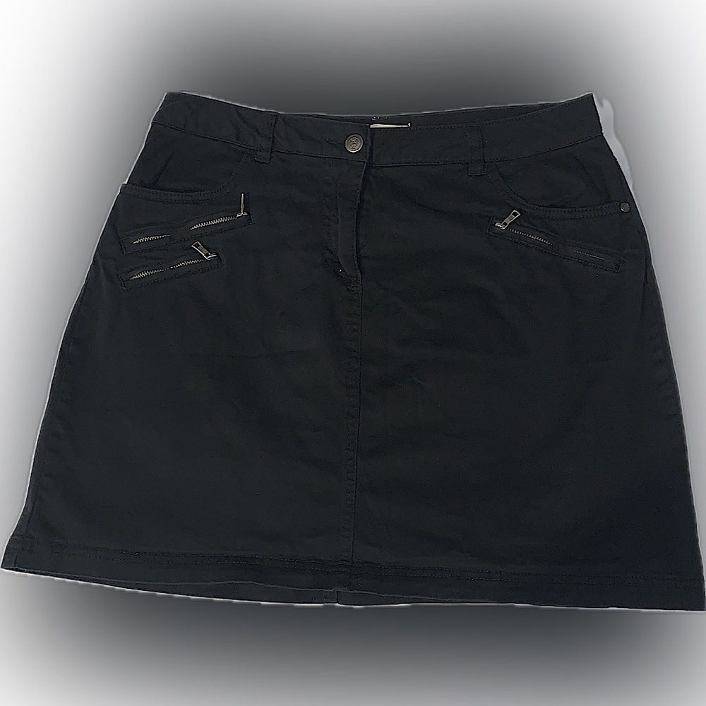 Dress Barn Women's Black Zipper Detail Mini Skort Size: 8